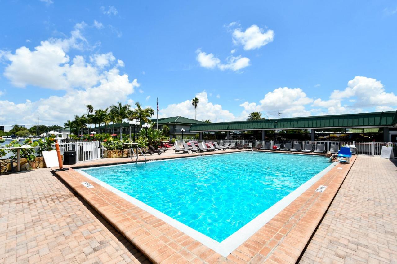 Remodeled, Huge Pool, Tiki Bar & Grill, Quiet Room Sarasota Exteriér fotografie