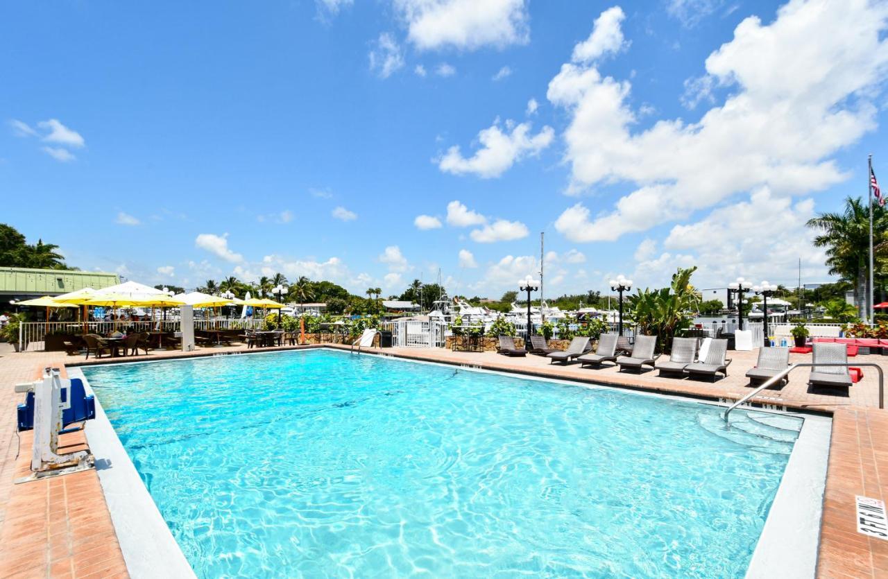 Remodeled, Huge Pool, Tiki Bar & Grill, Quiet Room Sarasota Exteriér fotografie
